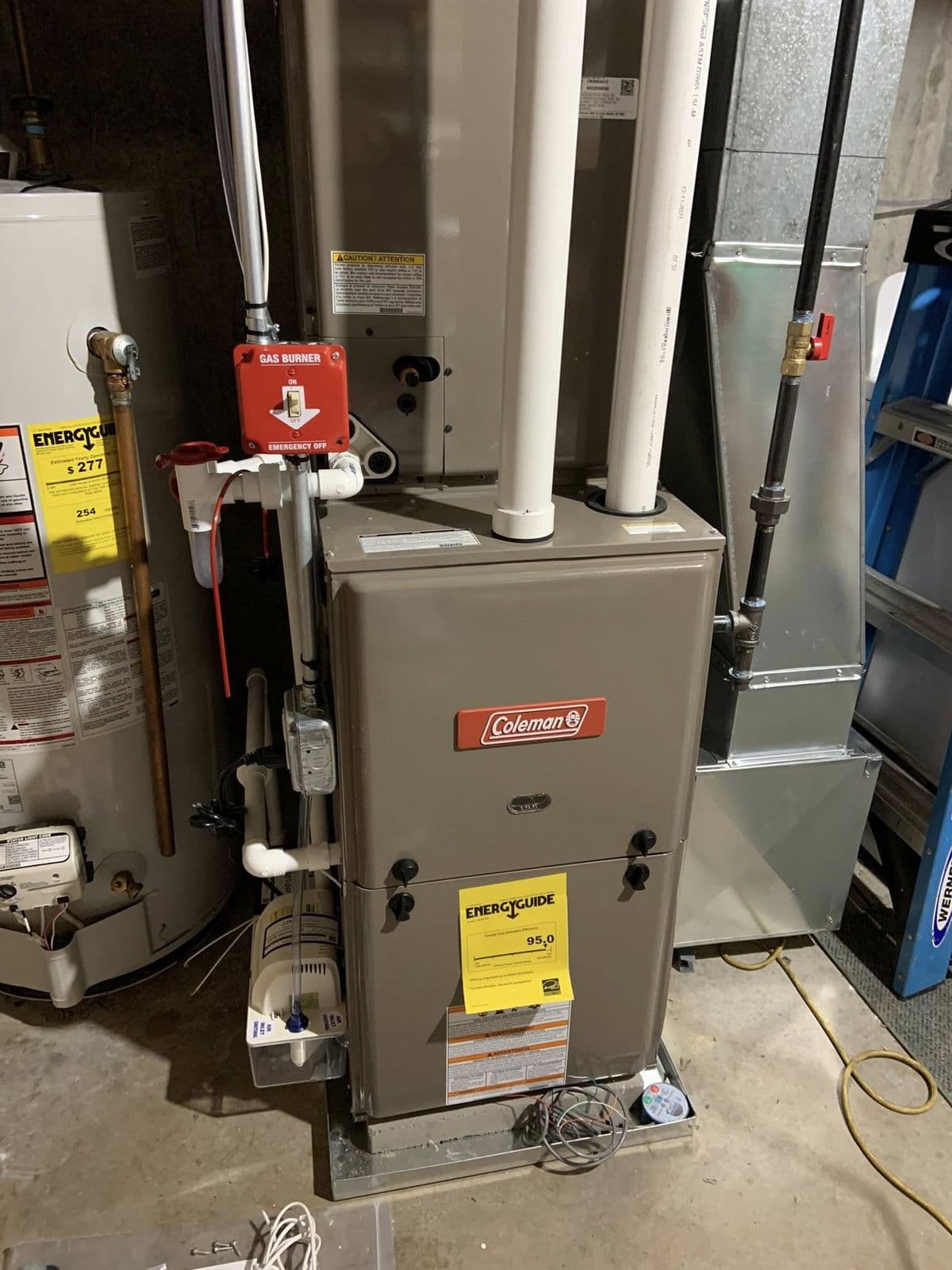 Furnace with a gas line connection
