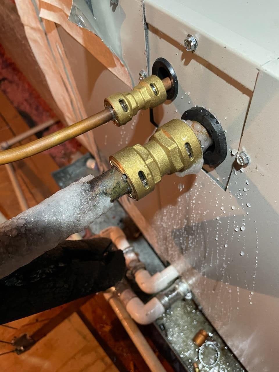 Frost on refrigerant lines at a service valve